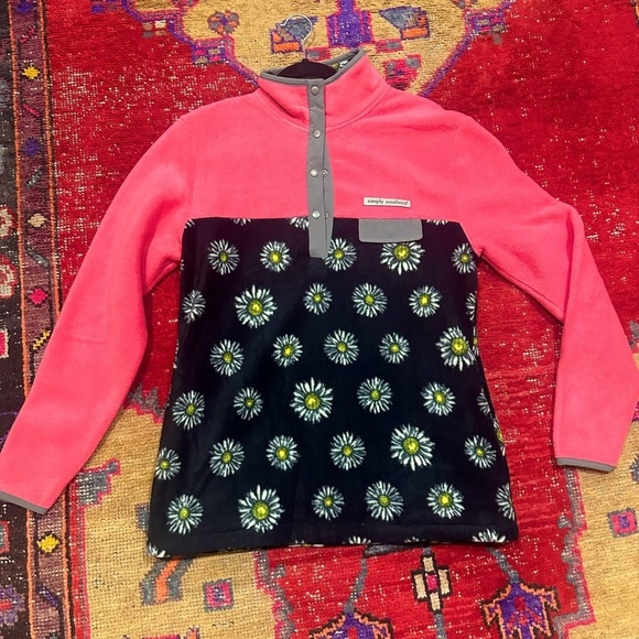 Simply Southern Jackets & Blazers - SIMPLY SOUTHERN Pink Daisy Fleece Pullover Sz S
